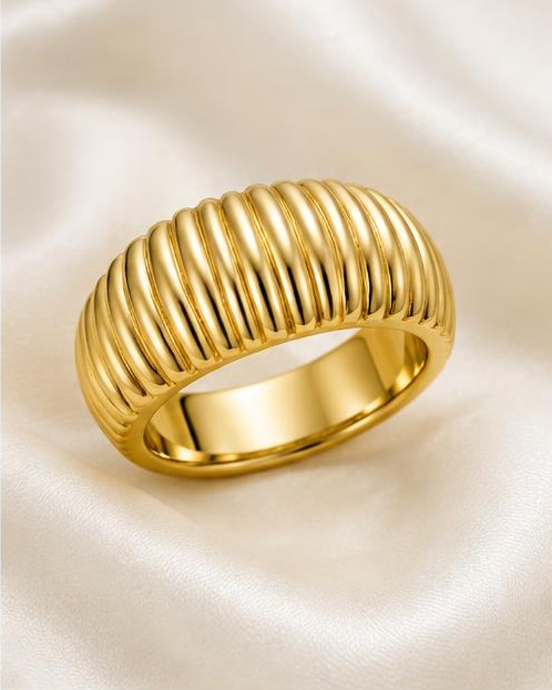 Fluted Band